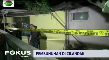 Polisi olah TKP Pembunuhan kakek berusia 71 tahun di Karang Tengah, Cilandak, Jakarta Selatan hingga dini hari. Pembunuhan  berlatar belakang perampokan terjadi Kamis malam, 5 April 2018.