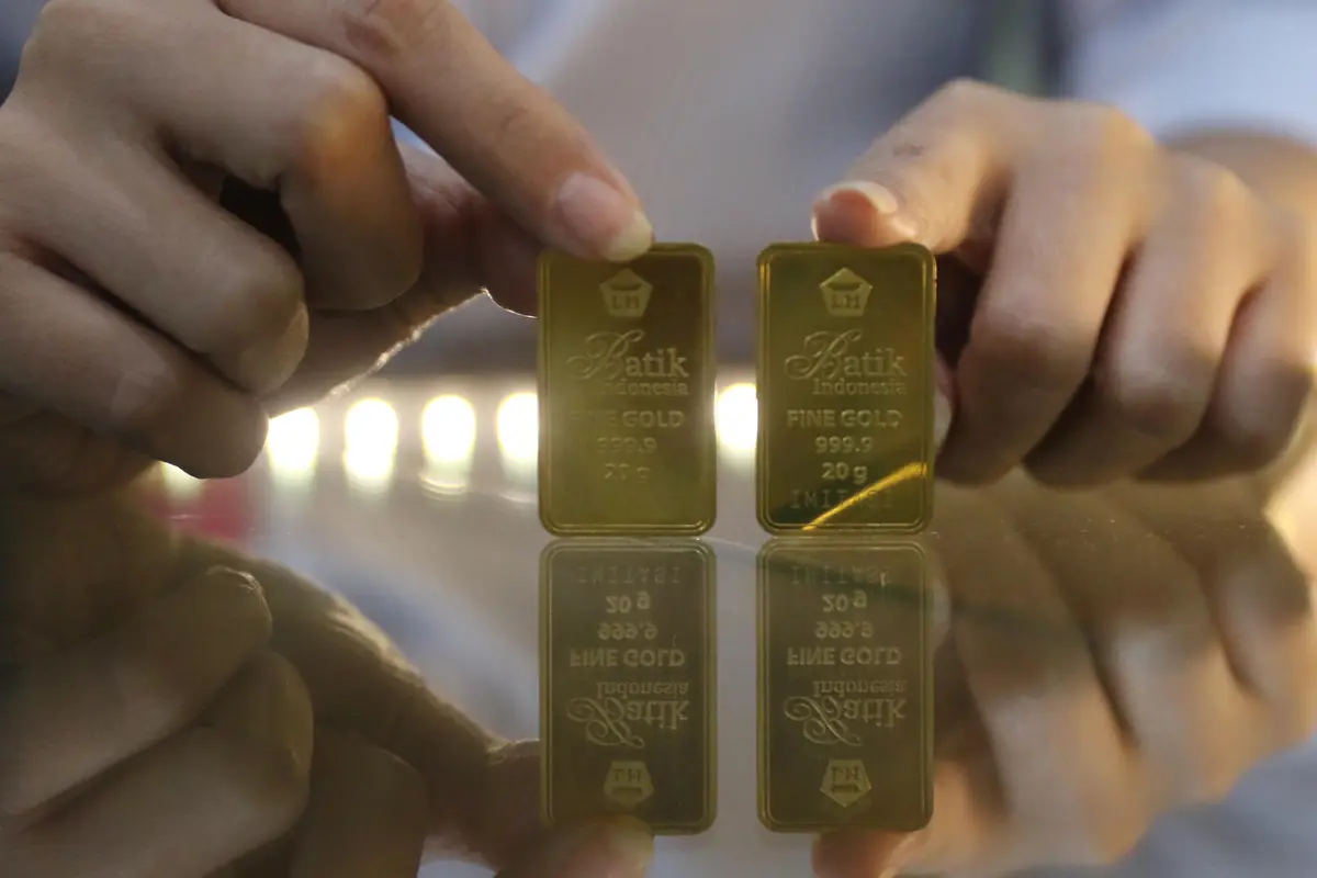 Harga Emas Antam Kembali Turun