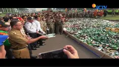 Belasan ribu botol miras berbagai merek dari hasil operasi selama bulan Ramadan, dimusnahkan Satpol PP DKI Jakarta. Pemusnahan miras dipimpin langsung Gubernur DKI Jakarta, Anies Baswedan.