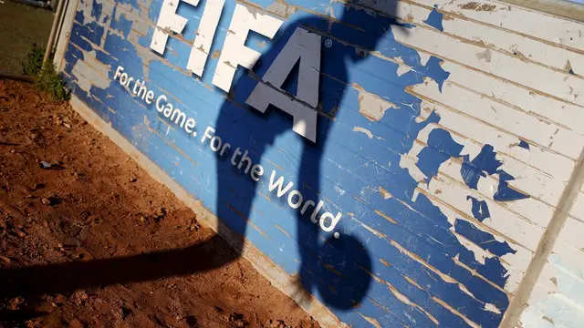 Perwakilan FIFA bertemu dengan PSSI terkait sanksi PSSI yang dijatuhkan FIFA akhir Mei 2015.