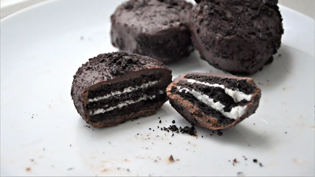 Alfajoreo, Triple Sandwich Oreo Berlumur Cokelat Khas Argentina