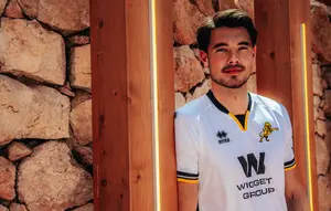 Pelatih Millwall Puas dengan Debut Elkan Baggott di Carabao Cup