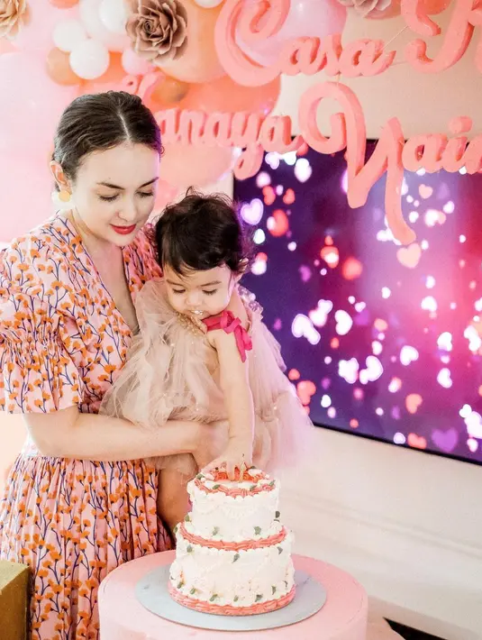 Rianti Cartwright (Instagram/riantic)