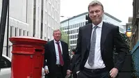 Penampilan MU Terus Anjlok, Ferguson Ceramahi Moyes