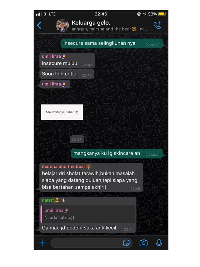 6 Chat Insecure dengan Penampilan Ini Bikin Senyum Tipis