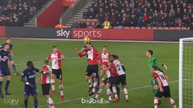 Southampton menahan imbang tim tamu Tottenham Hotspur dengan skor 1-1 pada Minggu (21/1). Soton membuka keunggulan di menit 15 mel...