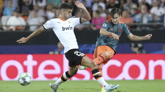 Ajax Amsterdam Permalukan Valencia di Mestalla