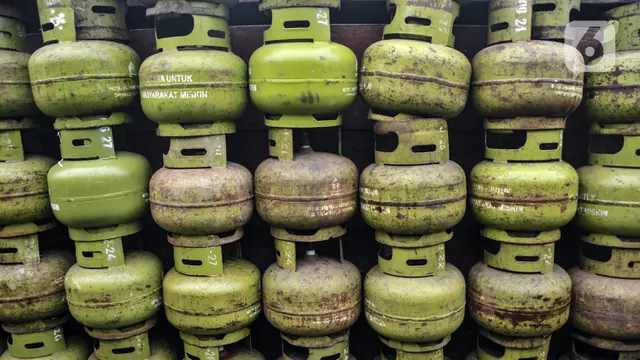 FOTO: Warga Beralih ke Gas Melon Imbas Kenaikan Harga LPG Nonsubsidi