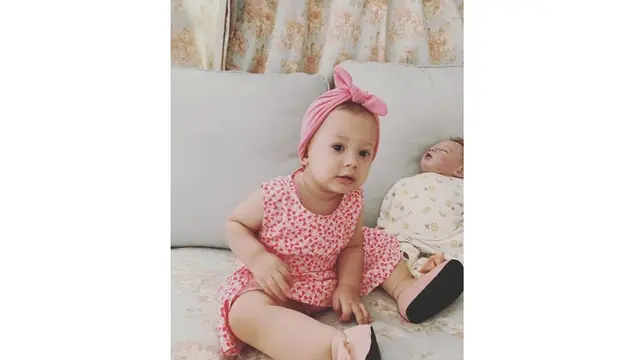 6 Potret Terbaru Arabella Anak Aura Kasih, Disebut Netizen Berwajah Bule