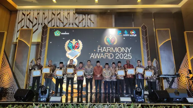 Menteri Agama (Menag) RI Nasaruddin Umar hadir dalam acara Harmony Award 2025.