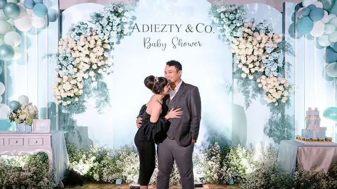 Gilang Dirga dan Adiezty Fersa