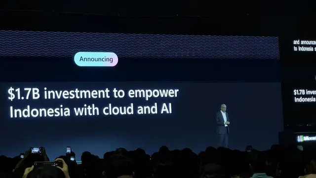 CEO Microsoft Satya Nadella saat berbicara di atas panggung dalam event Microsoft Build di Jakarta, Selasa (30/4/2024). Liputan6.com/Agustinus Mario Damar