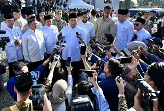 Presiden Prabowo Subianto usai salat idulfitri di Aceh. (Biro Pers Sekretariat Presiden)