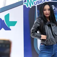 "Hari ini kan cita rilis single, jadi takut ada omongan Cita settingan, gymmyc, aku takut gitu. Nanti setelah singlenya rilis bisa diterima baru cita kenalkan," ucap Cita, di Epicentrum, Jakarta Selatan, Senin (17/4/2017). (Deki Prayoga/Bintang.com)