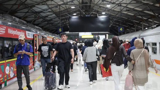 Diskon Tiket Kereta Kereta Jarak Jauh di Libur Nataru 2025