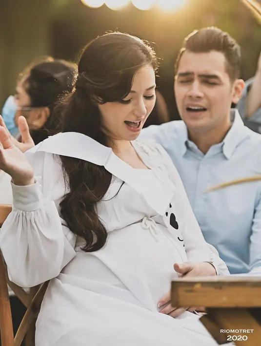 Asmirandah dan Jonas Rivanno (Instagram/asmirandah89)