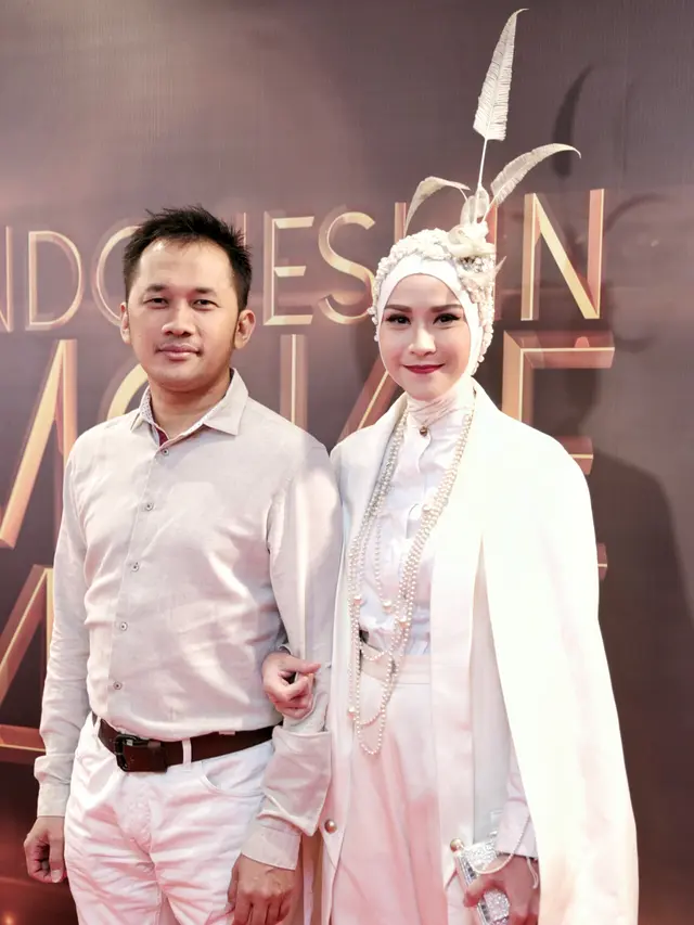 [Bintang] Hanung Bramantyo dan Zaskia Adya Mecca