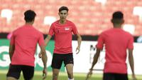 Pemain Singapura, Jacob Mahler, saat menggelar sesi latihan jelang laga Piala AFF di Stadion Nasional Singapura, Kamis (8/11). Singapura akan melawan Indonesia. (Bola.com/M Iqbal Ichsan)