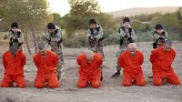 Sang ayah mengatakan dia tidak pernah lagi bertemu anaknya sejak 3 tahun yang lalu. Dia terkejut melihat rekaman eksekusi tawanan ISIS itu. (Dailymail.com) 