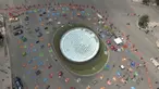 Demonstran yang menuntut pengunduran diri Presiden Meksiko Andres Manuel Lopez Obrador berkemah di perempatan Juarez Avenue dan Reforma Mexico City, Senin (21/9/2020). Para demonstran memutuskan untuk berkemah di jalan, memblokir Jalan Juarez sepenuhnya. (AP Photo/Fernando Llano)