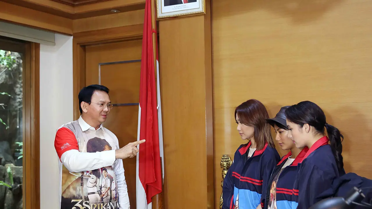 [Bintang] 3 Srikandi