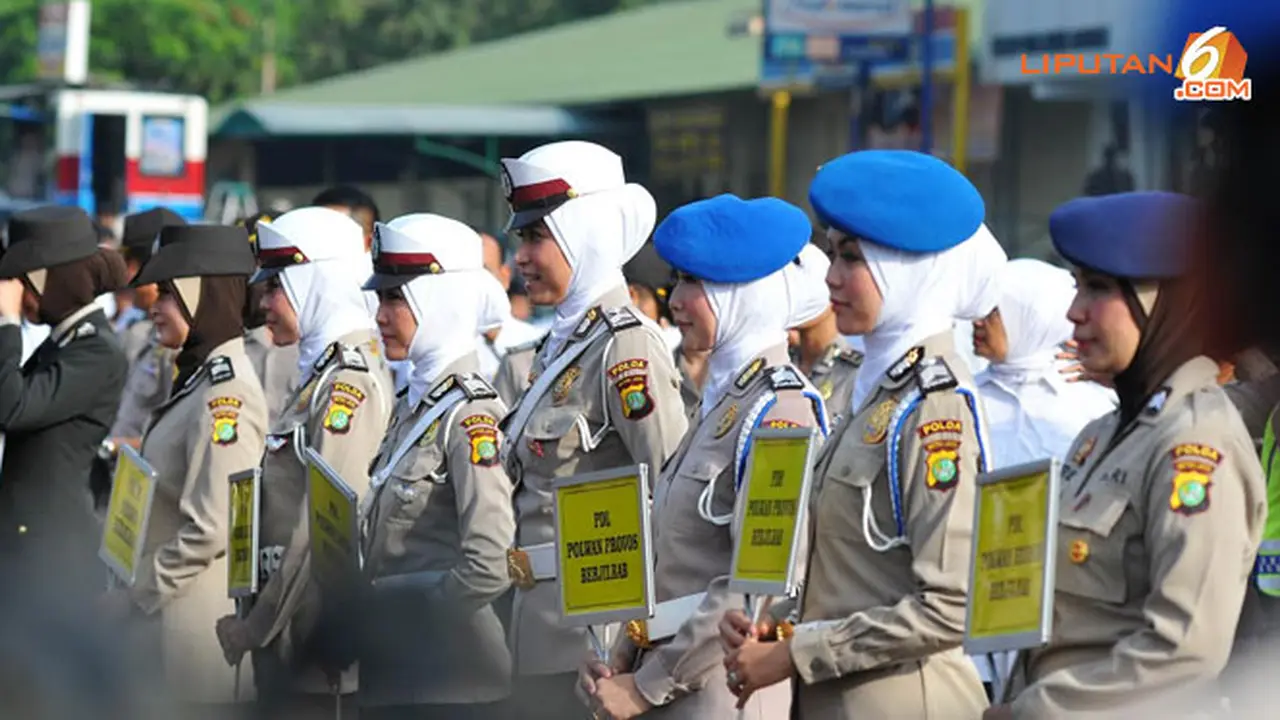 polwan-jilbab-2-131125b.jpg