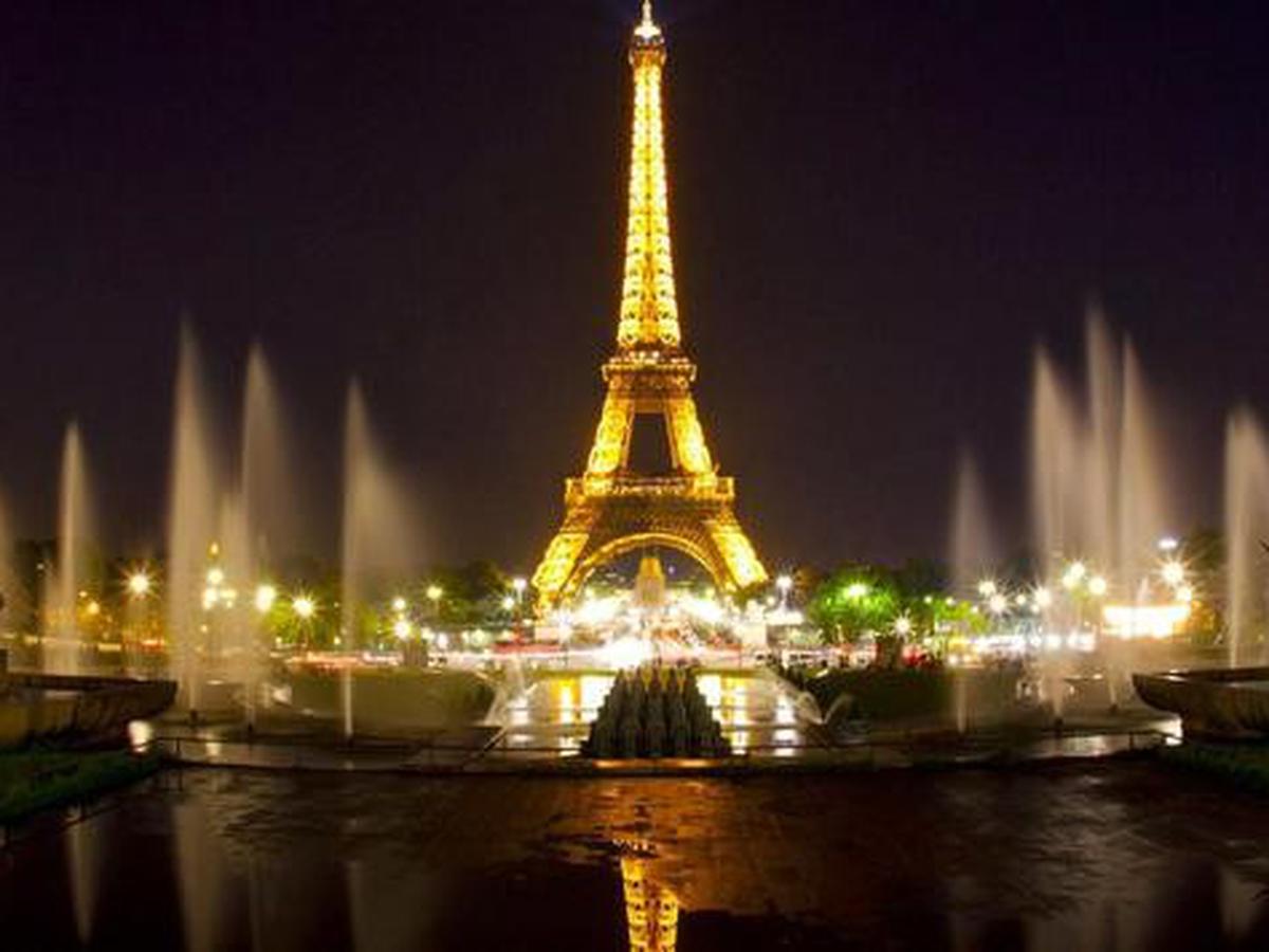 mewarnai pemandangan kota paris