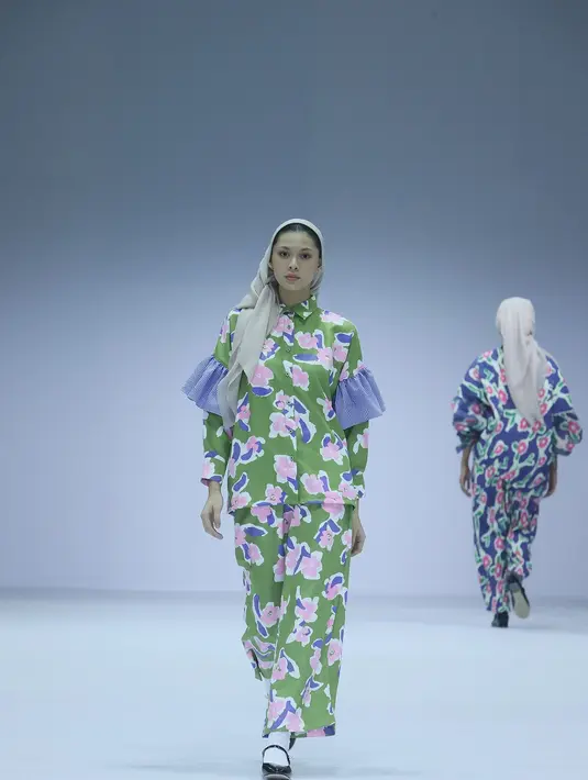 Palet warna yang warna-warni dipilih Nadjani dengan harapan membuat hari-hari semakin cerah dan berwarna, khususnya di tengah pandemi. (JFW).