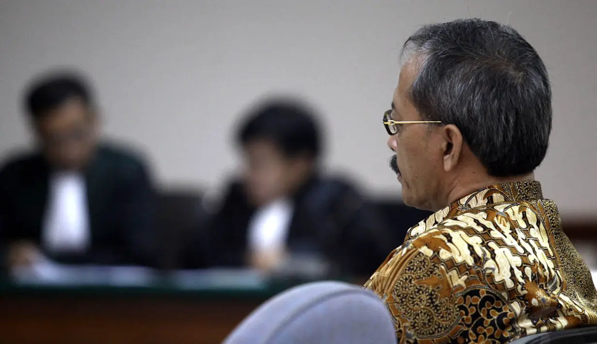 Heru Sulaksono yang di tahan di Rutan Guntur ini dijerat dengan pasal pencucian uang, Jakarta, Senin (8/9/14). (Liputan6.com/Panji Diksana)