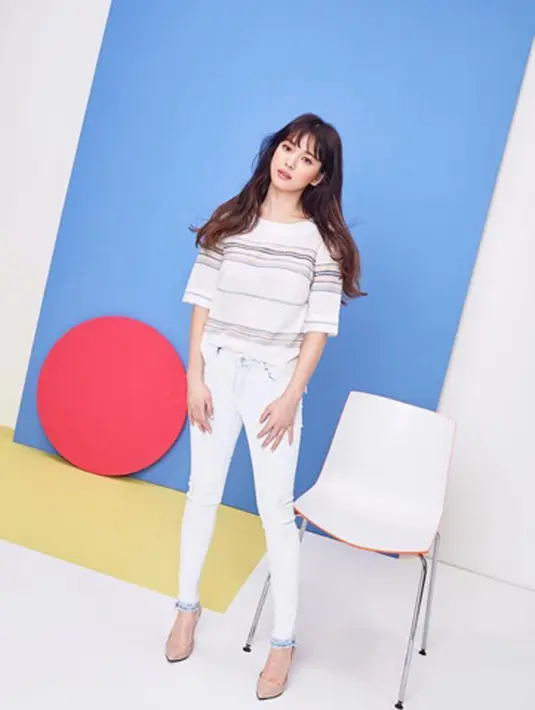 Biasanya seorang aktor yang membintangi sebuah film diminta untuk berdedikasi di dalamnya selama satu tahun. Nampaknya ini menjadi alasan selanjutnya mengapa Song Ki tak menerima tawaran tersebut. (Instagram/Kyo1122)