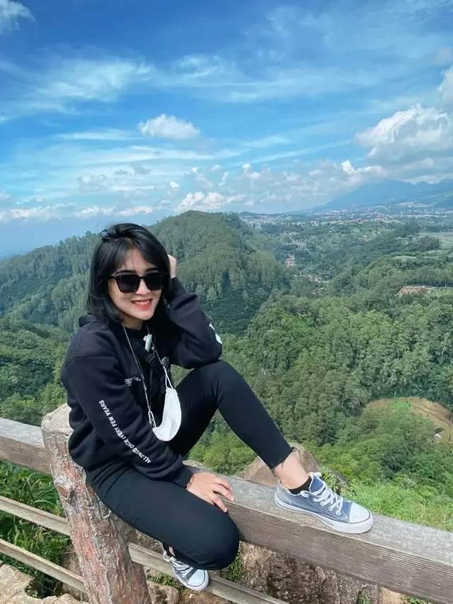 6 Potret Prajurit TNI AU yang Disebut Mirip Chef Renatta