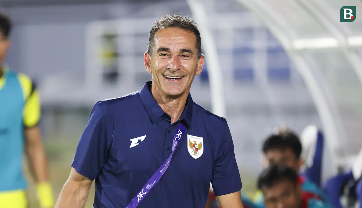 <p>Pelatih kepala Timnas Indonesia U-23, Gerald Vanenburg saat laga Kualifikasi Piala Asia U-23 2026 melawan Makau di Stadion Gelora Delta Sidoarjo, Jawa Timur, Sabtu (06/09/2025). (Bola.com/Abdul Aziz)</p>