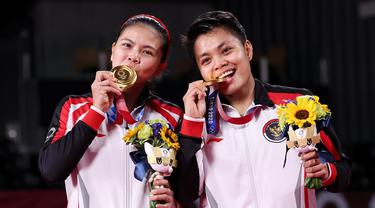 Presiden Jokowi Sebut Medali Emas yang Diraih Greysia/Apriyani Jadi Kado Ulang Tahun Kemerdekaan RI