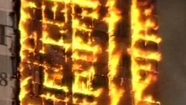 Gedung Pencakar Langit Milik Aktor Prancis Terbakar