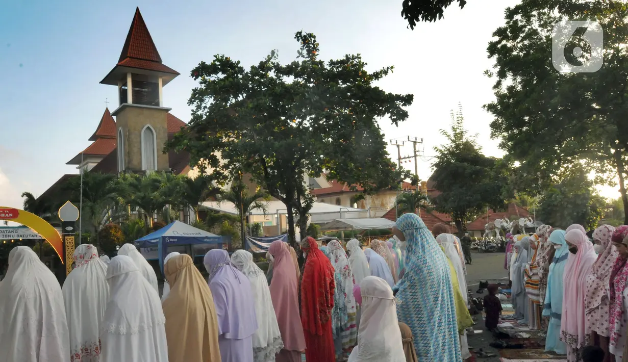 Foto Perayaan Idul Fitri Di Bali Berjalan Khidmat Foto 