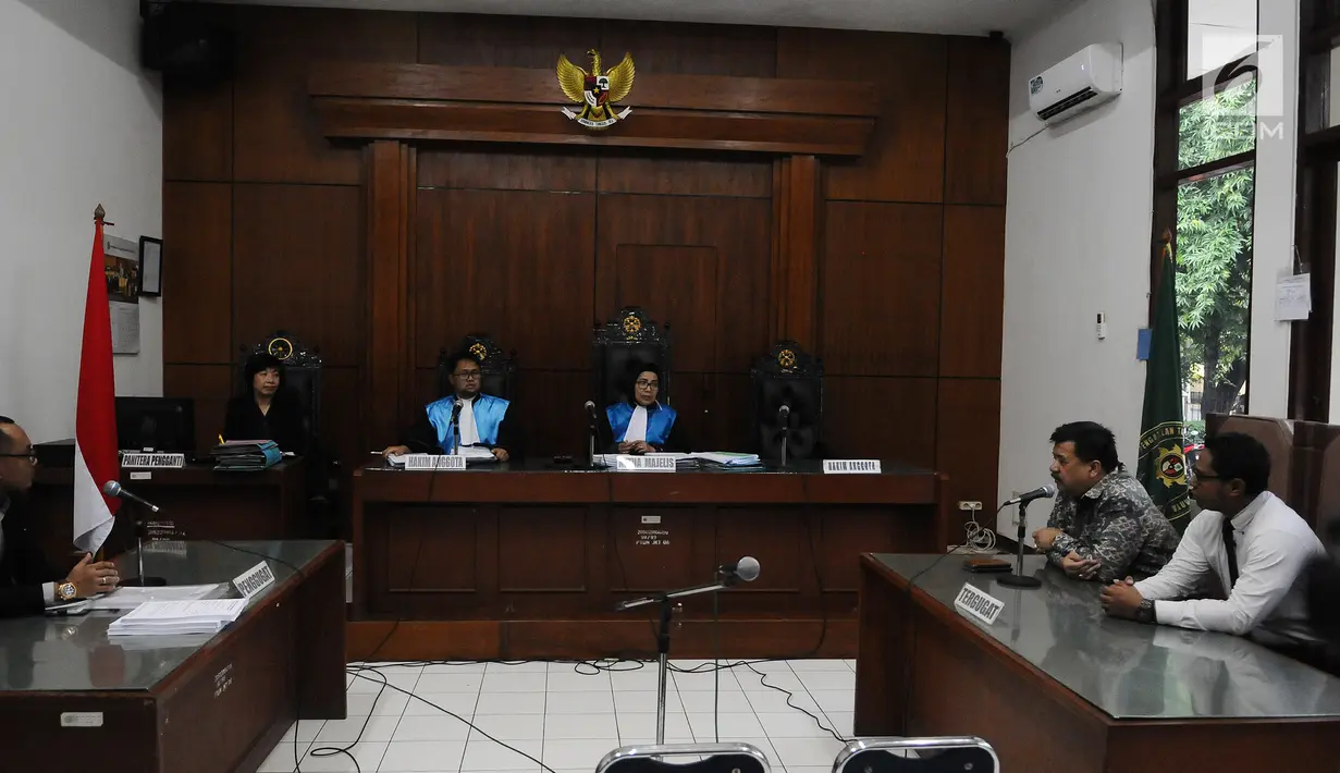 Suasana sidang dugaan kasus intervensi terkait 250 motor BMW saat Asian Games 2018 di PTUN Jakarta, Rabu (16/1). Sidang beragendakan kesimpulan dan akan diputiskan pada tanggal 30 Januari 2019. (Liputan6.com/Herman Zakharia)