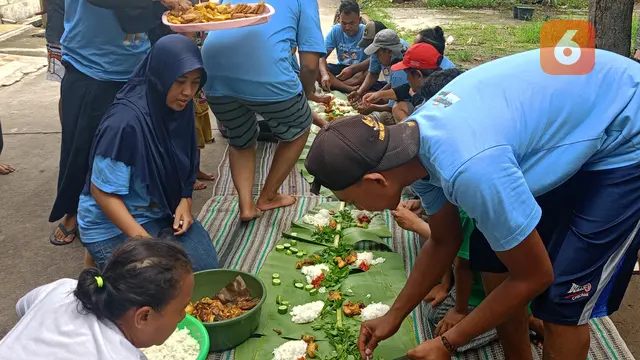 Bancakan atau makan siang bersama. (Minggu, 21/01/2024). (Yandi Deslatama/Liputan6.com).