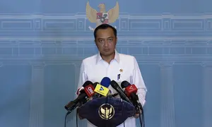 Mensesneg Prasetyo Hadi usai mengikuti taklimat Presiden dalam Rapat Kerja Pemerintah bersama jajaran Kabinet Merah Putih, eselon I kementerian/lembaga, hingga direksi BUMN di Istana Negara, Rabu, 8 April 2026. (Foto: istimewa)