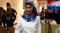 Menurut Desy Ratnasari, setiap orangtua harus berkomitmen untuk memelihara dan merawat anak dengan baik.