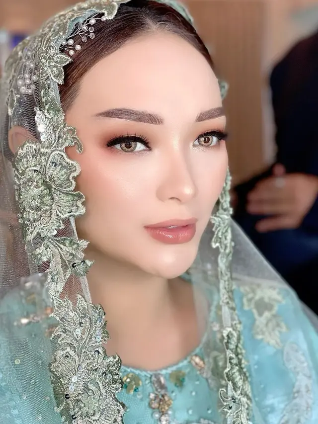 Detail Makeup Zaskia Gotik
