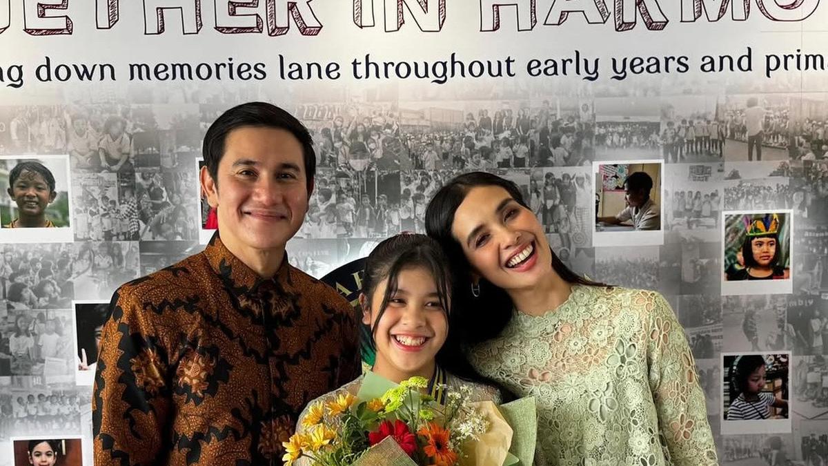 7 Potret Kelulusan Sekolah Jizzy Anak Vino Bastian, Penuh Kebahagiaan