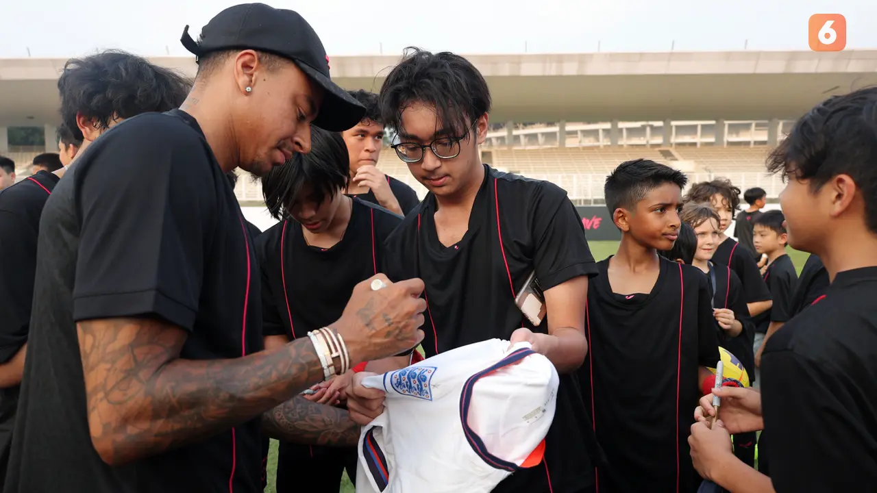 Jesse Lingard - Coaching Clinic