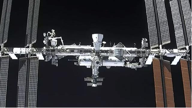 Crew Dragon sampai di Stasiun Luar Angkasa Internasional