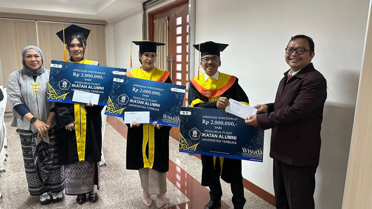 Wisudawan Inspiratif UT