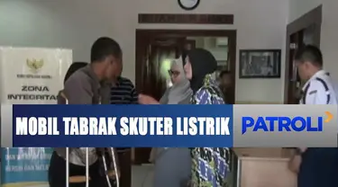 Kecelakaan bermula saat mobil yang dikemudikan DH hilang kendali dan menabrak enam pengguna skuter listrik.