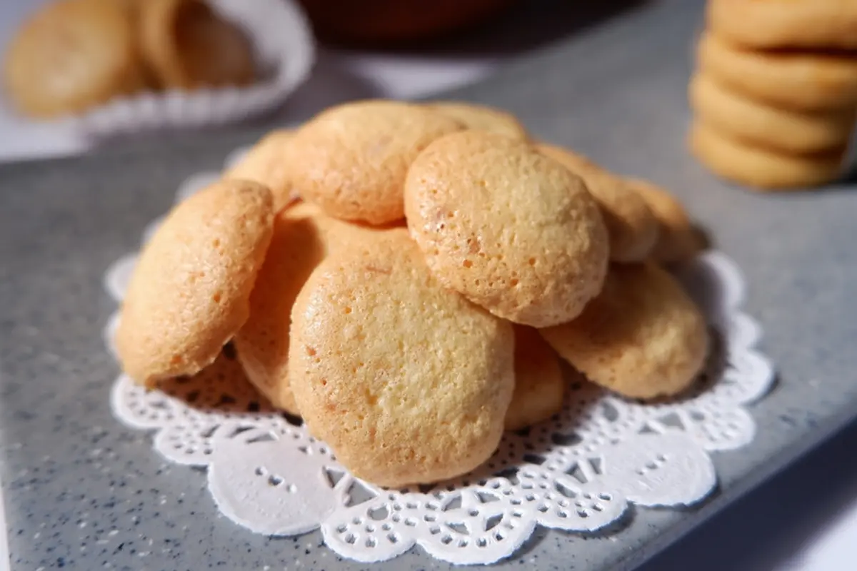 kue kering telur egg cookies