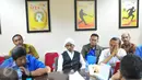 Ekspresi Salman Nuryanto saat di periksa Satgas Waspada Investasi OJK, Jakarta, Senin (28/11). Satgas ‎memutuskan menghentikan kegiatan penghimpunan dana masyarakat tersebut terhitung sejak tanggal 11 November 2016. (Liputan6.com/Angga Yuniar)