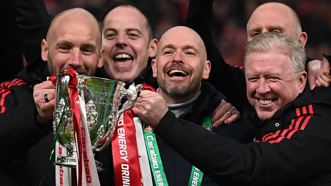 Foto: Akhirnya Setelah 6 Tahun MU Bisa Pamer Trofi Lagi