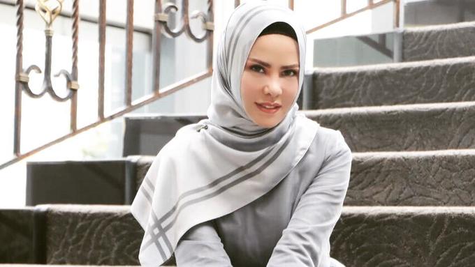 Jadi Pengantin Baru Begini Tampilan Hijab Angel Lelga Yang Berhasil