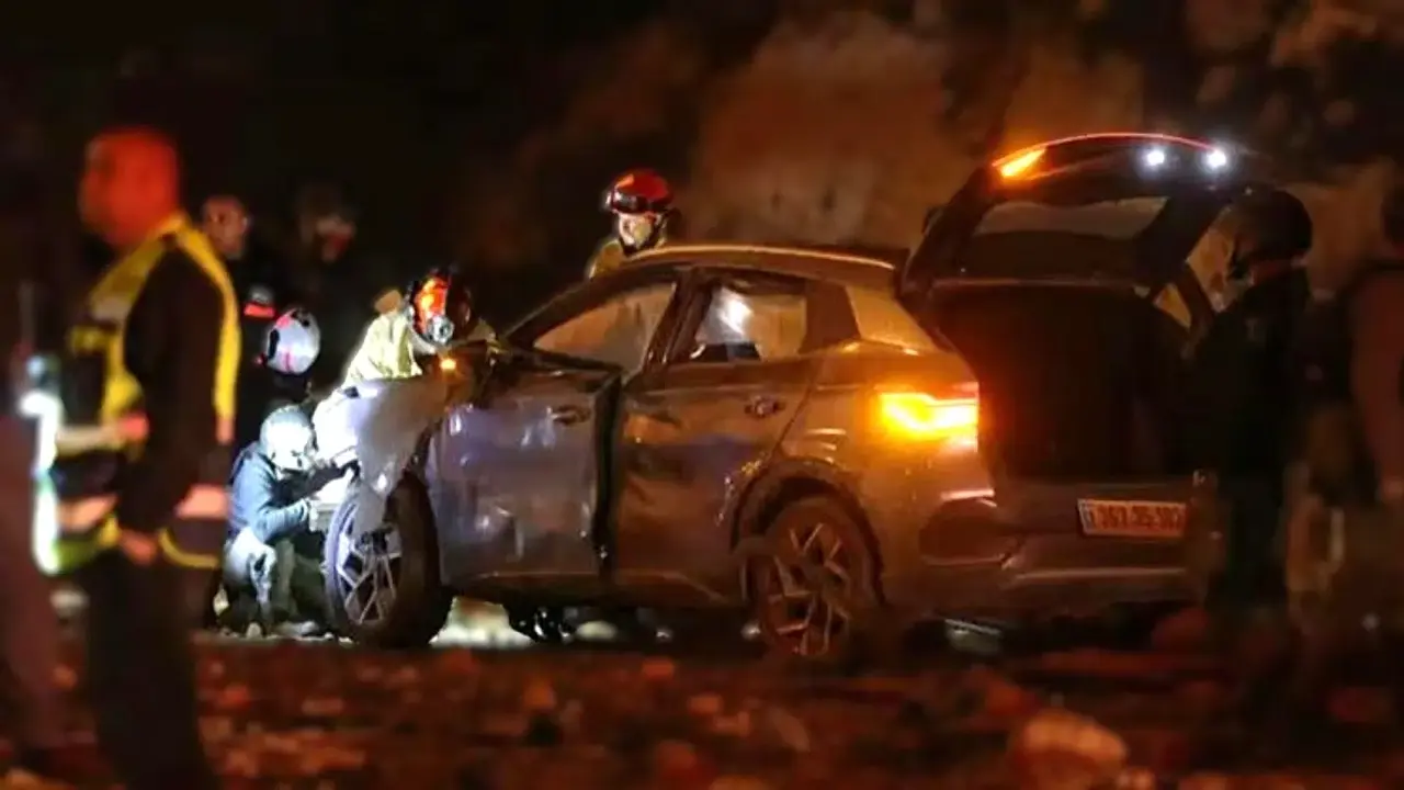 BYD Atto 3 Tetap Utuh Kena Serangan Rudal di Israel, 5 Penumpang Selamat (Carnewschina)